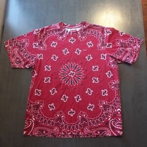 Supreme Small Boxed Red Bandana T Shirt Size Medium